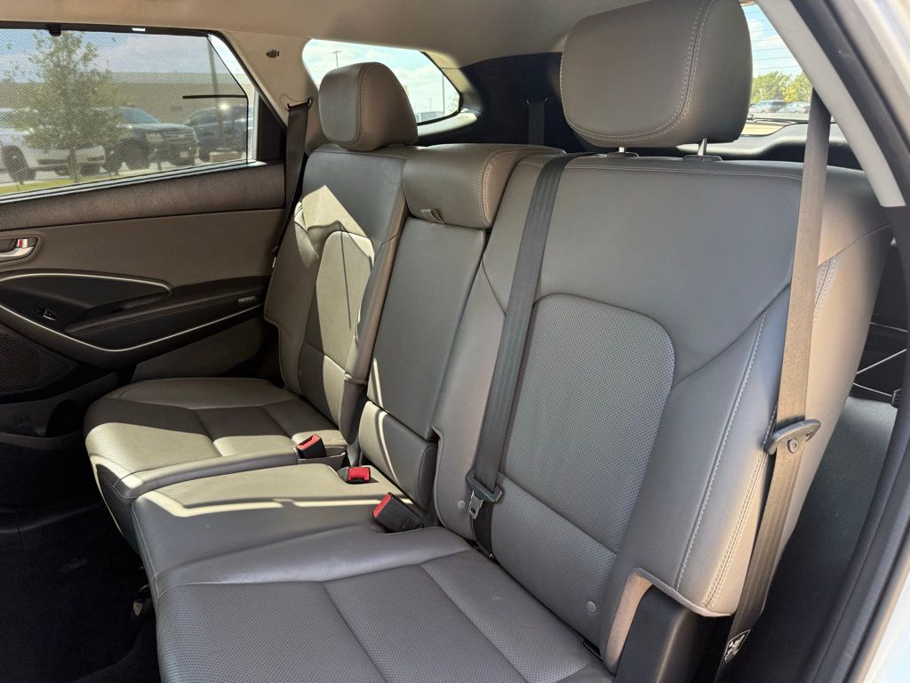 Thumbnail: 2017 Hyundai Santa Fe - 21