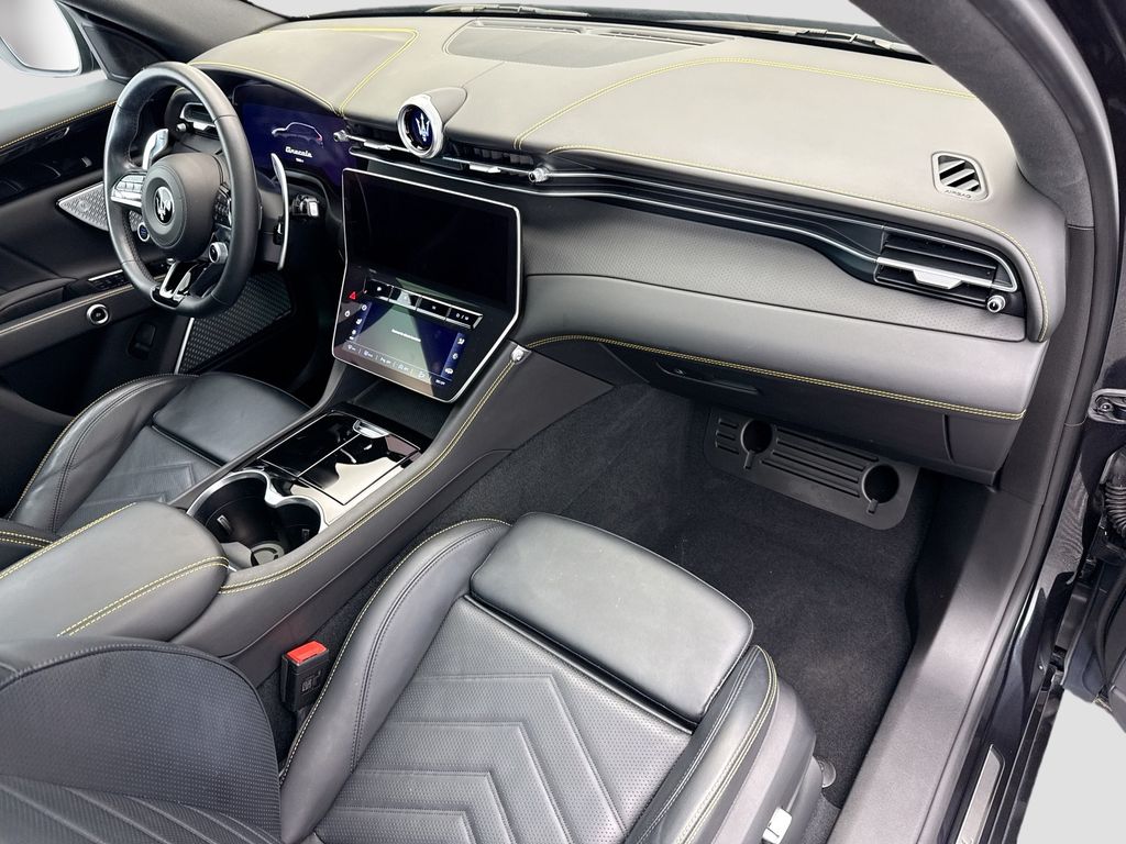 Thumbnail: 2023 Maserati Grecale - 16