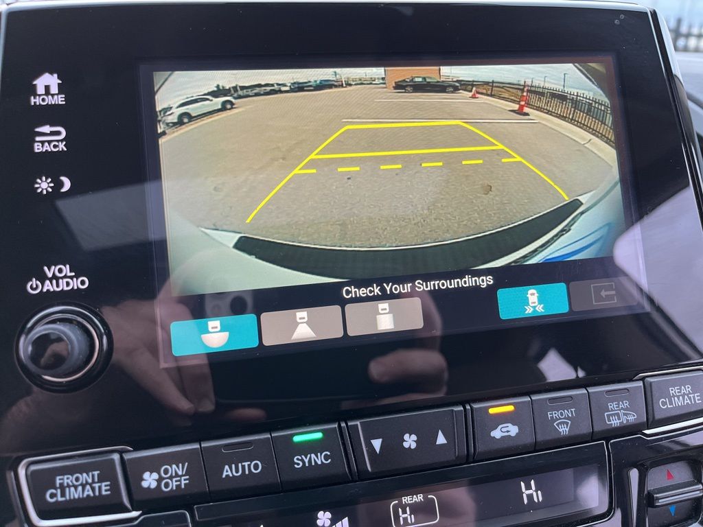 Thumbnail: 2018 Honda Odyssey - 25