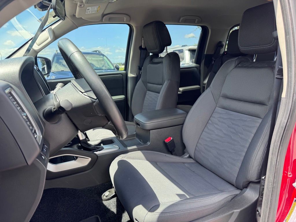 2024 Nissan Frontier Crew Cab SV 4x4