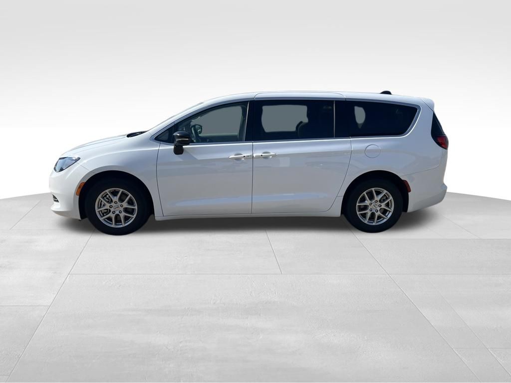 Used 2024 Chrysler Voyager Van