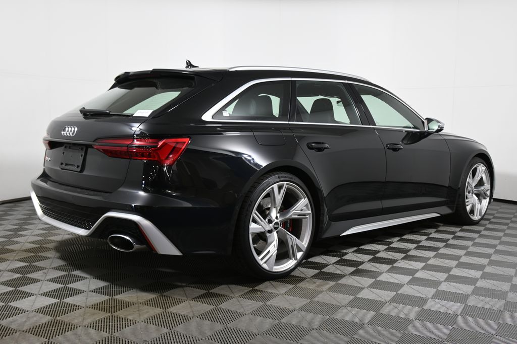 Thumbnail: 2021 Audi RS 6 - 7