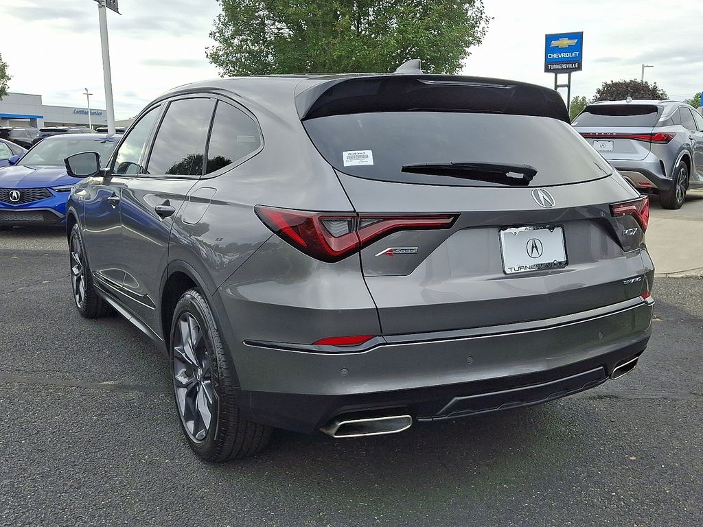 Thumbnail: 2023 Acura MDX - 4