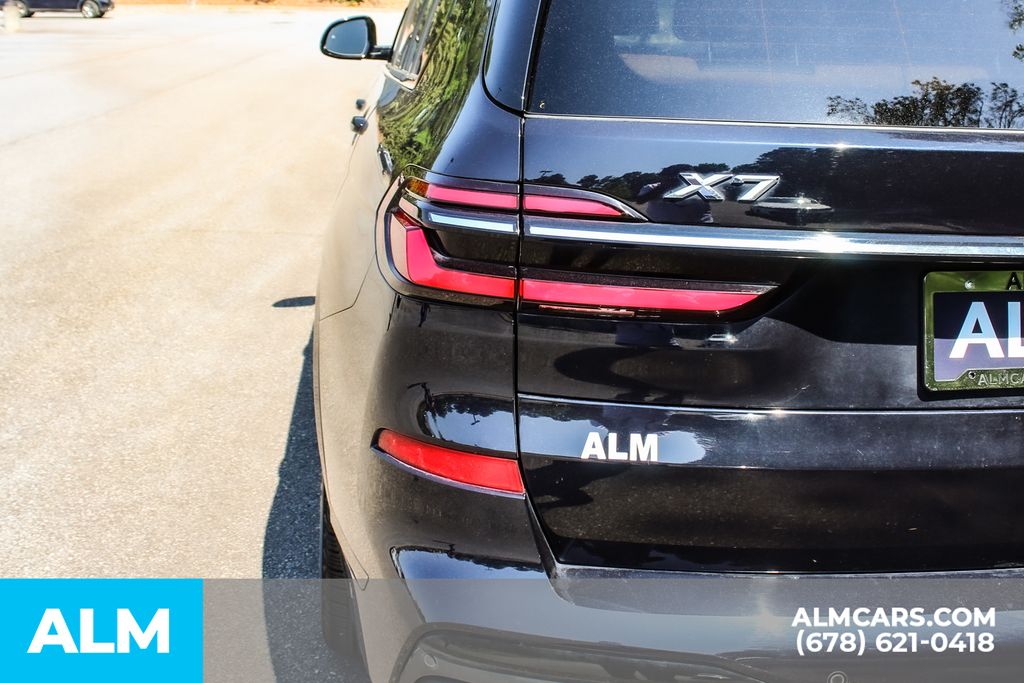 Used 2023 Black BMW xDrive40i image 11