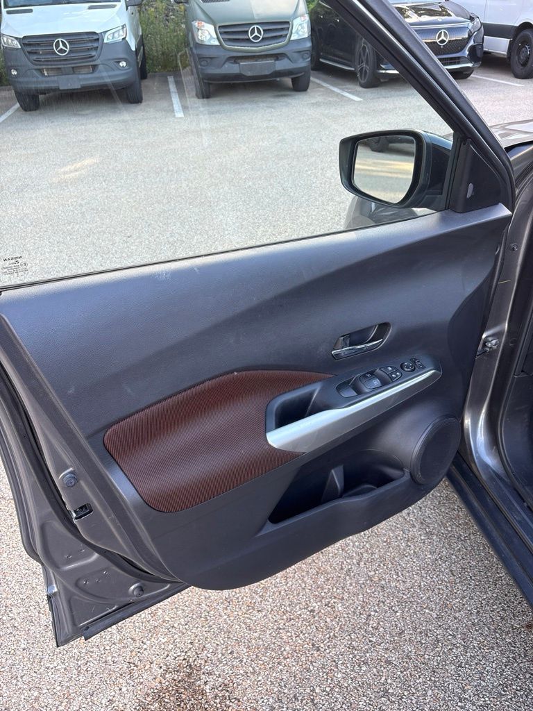 2019 Nissan Kicks SR Gray at Phil Fitts Ford