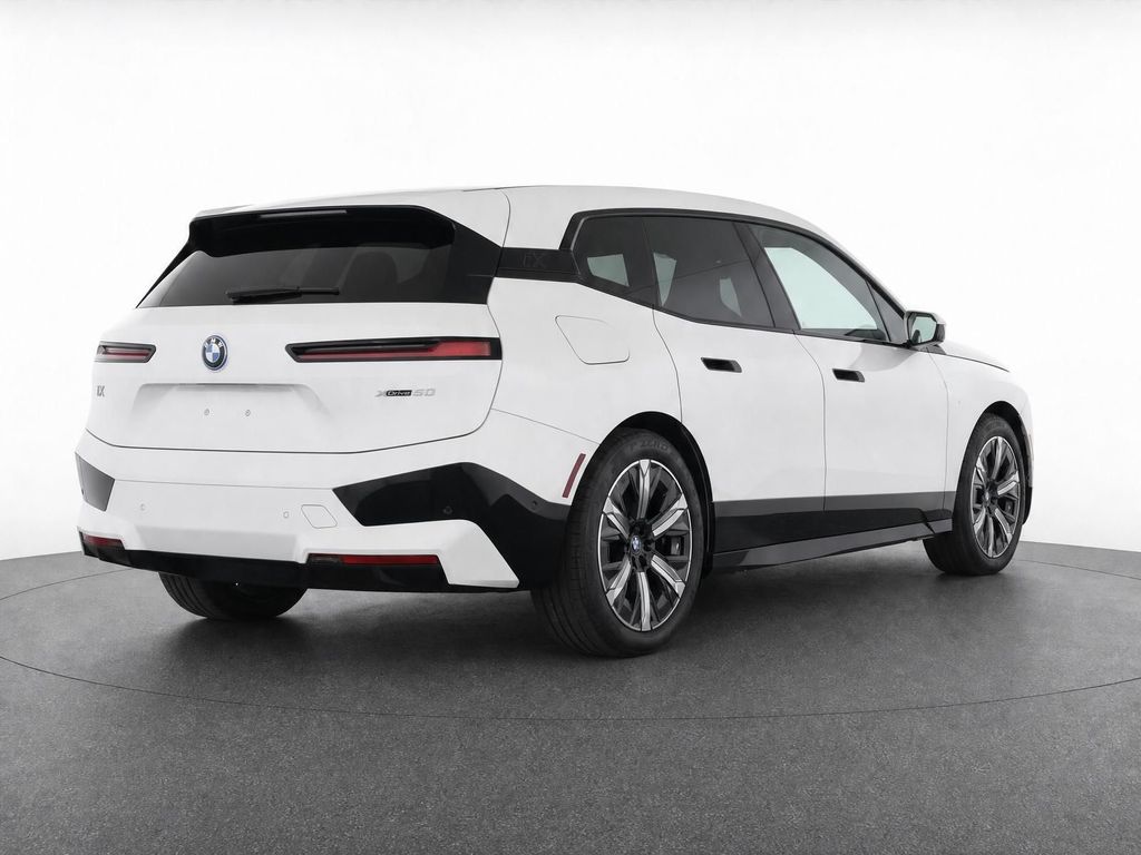 Thumbnail: 2023 BMW iX - 3