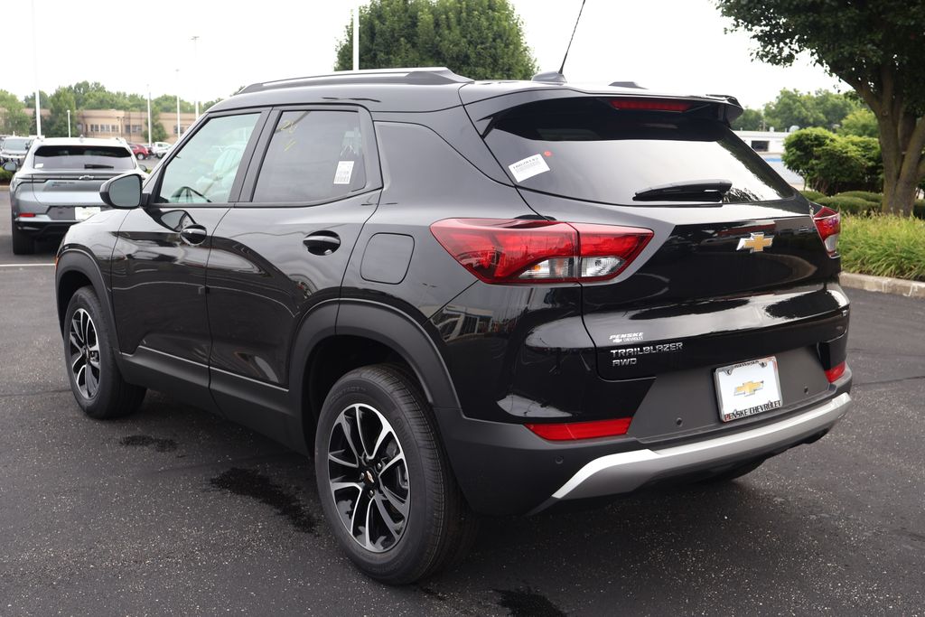 Thumbnail: 2026 Chevrolet TrailBlazer - 11