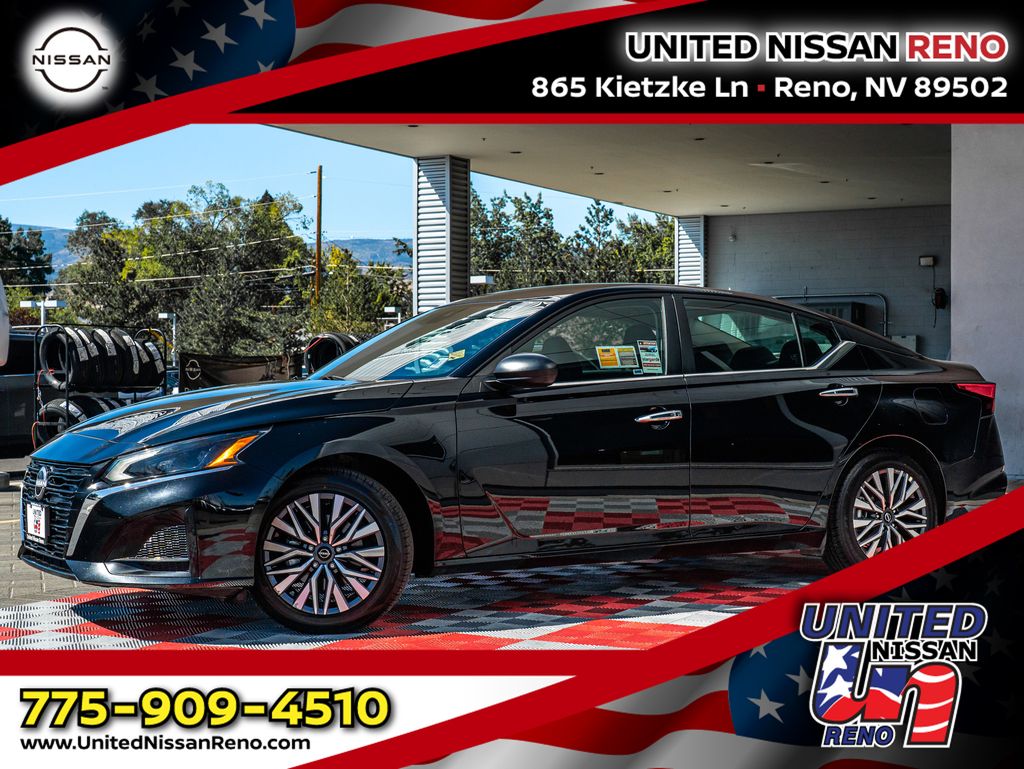 Super Black Clearcoat 2025 Nissan Altima Sedan All-Wheel Drive Continuously Variable Transmission