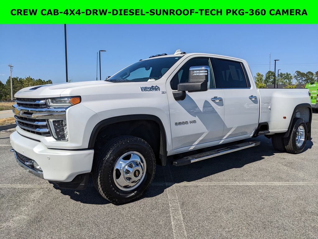 White (Iridescent Pearl Tricoat) 2022 Chevrolet Silverado 3500HD High Country Crew Cab 4WD Pickup Truck Four-Wheel Drive 10-Speed Automatic