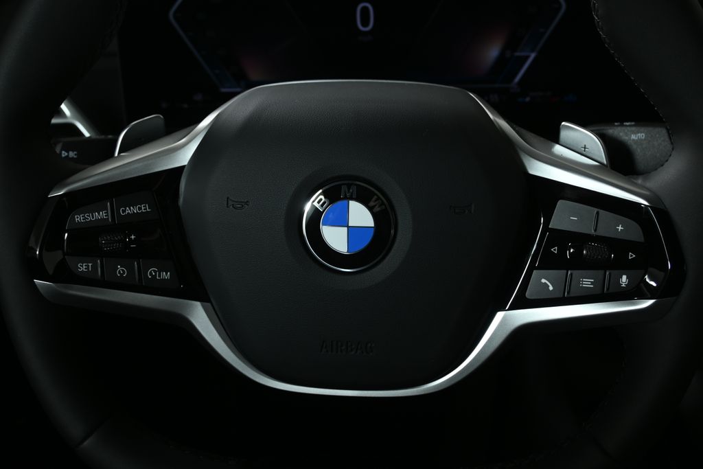 Thumbnail: 2026 BMW 3 Series - 18