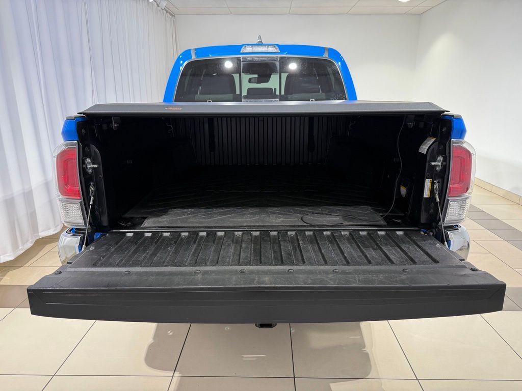Thumbnail: 2021 Toyota Tacoma - 11