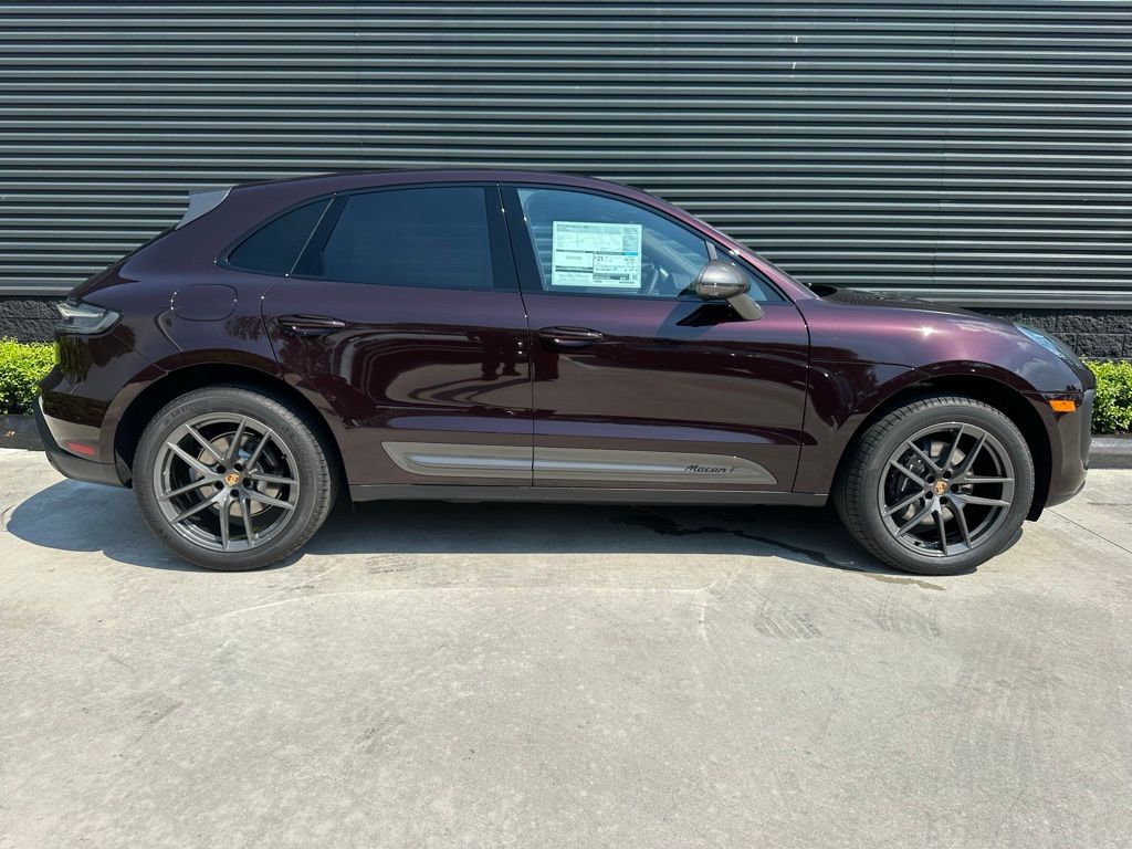 Thumbnail: 2026 Porsche Macan - 9