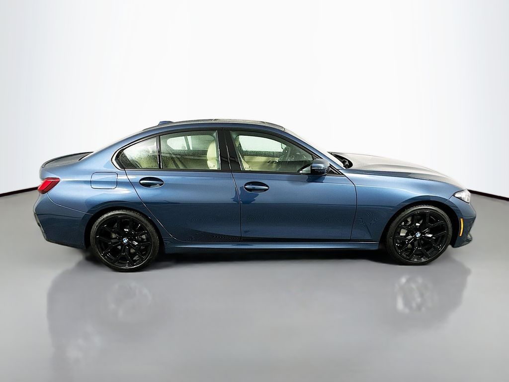 Thumbnail: 2026 BMW 3 Series - 4
