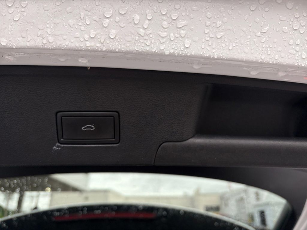 2022 Volkswagen Atlas Cross Sport SE w/Tech - Photo 25
