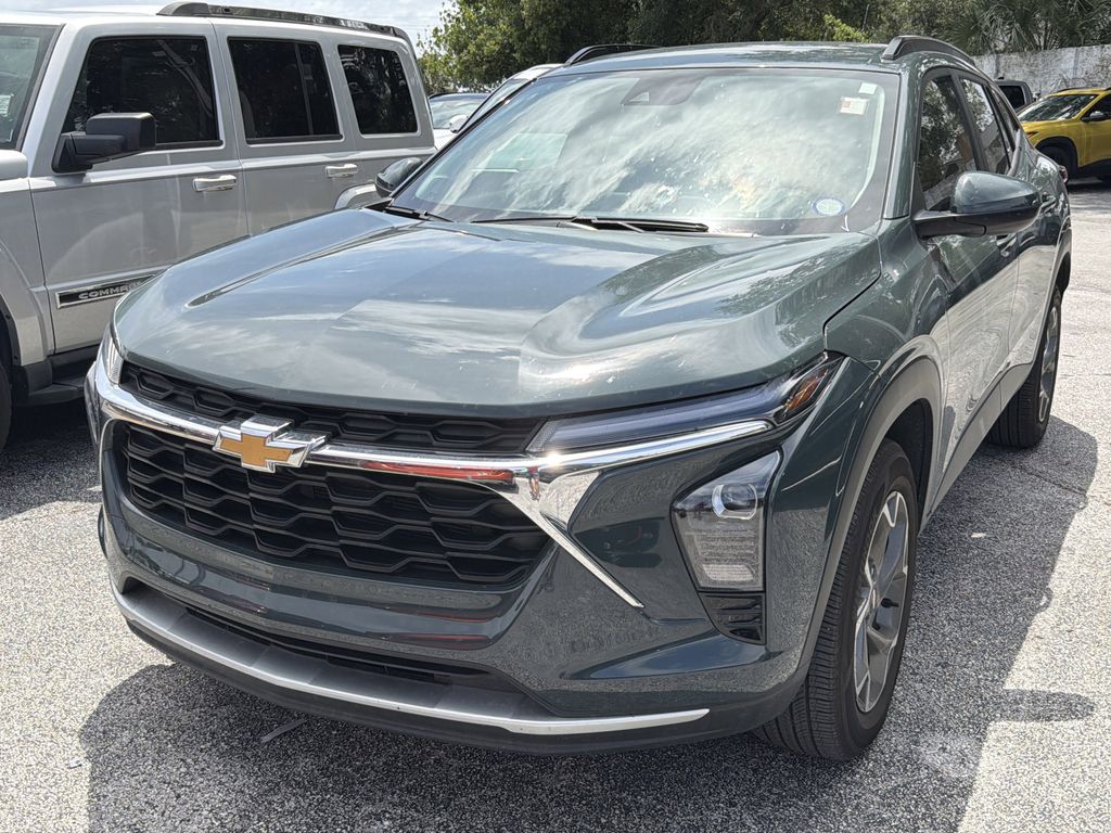 used 2025 Chevrolet Trax car, priced at $19,391