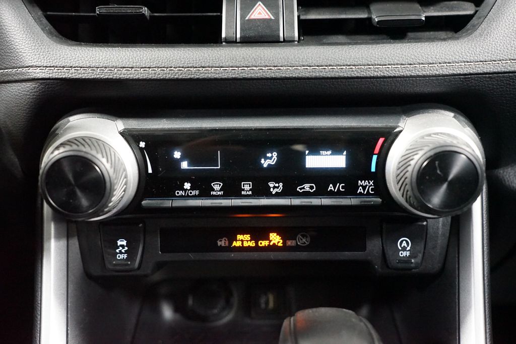 Thumbnail: 2024 Toyota RAV4 - 20