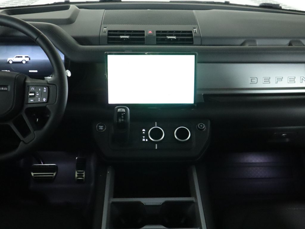 Thumbnail: 2025 Land Rover Defender - 14