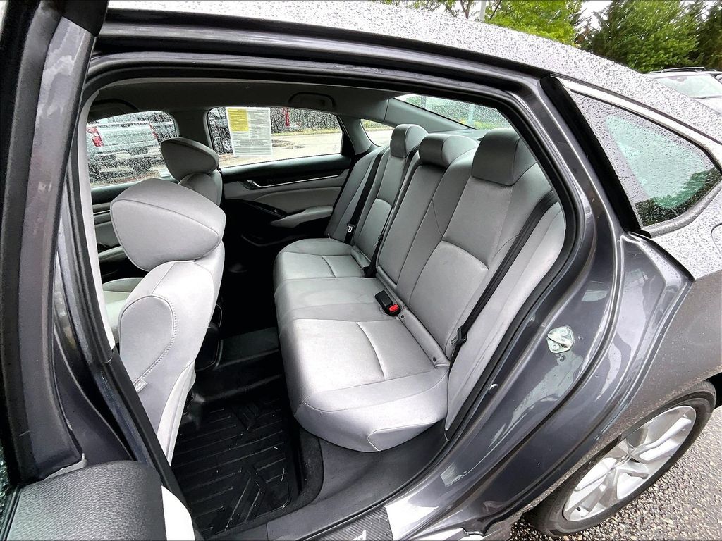 2020 Honda Accord — photo 15