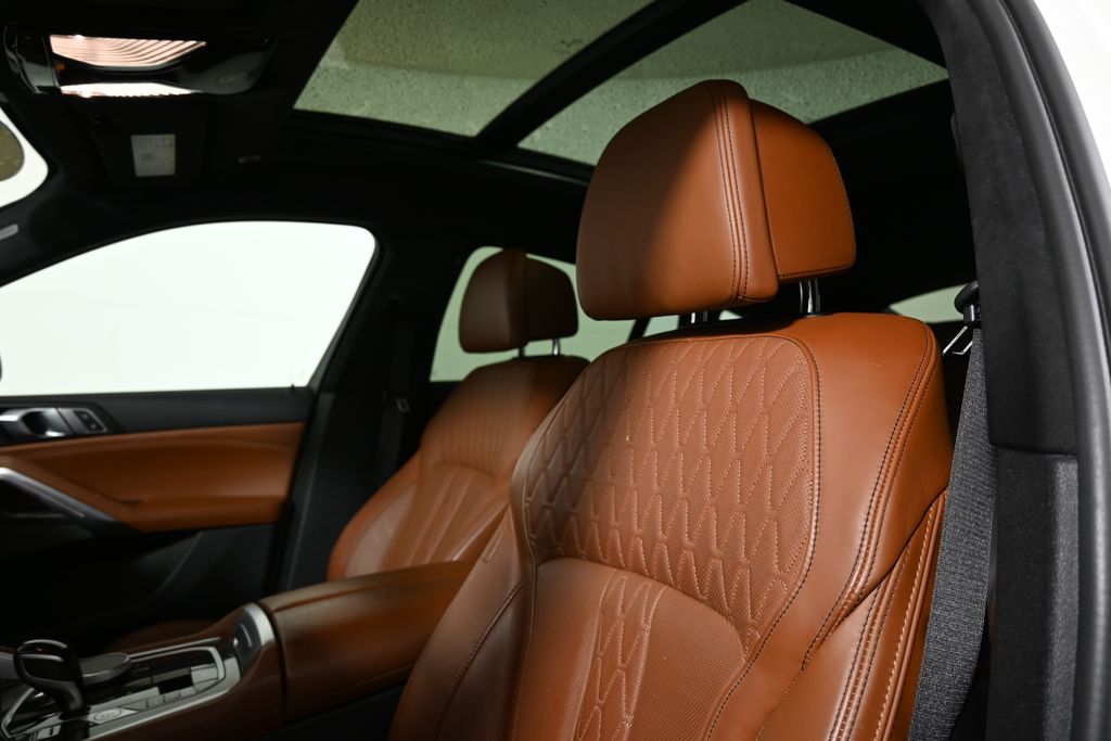 Thumbnail: 2023 BMW X6 - 16