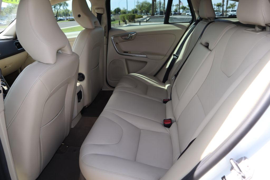 2015 Volvo V60 T5 20