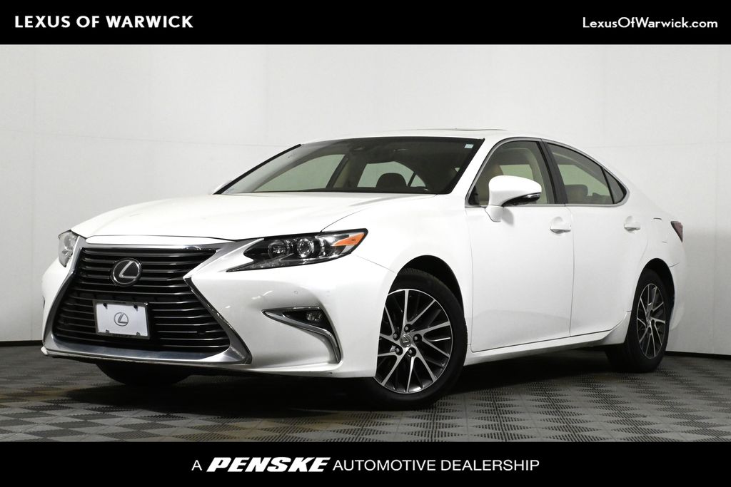 2017 Lexus ES 350 -
                Warwick, RI