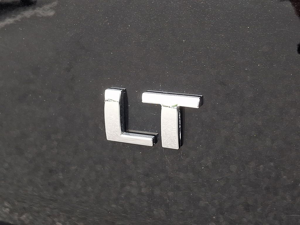 2022 Chevrolet Traverse LT Black at Klick Lewis Buick Chevrolet
