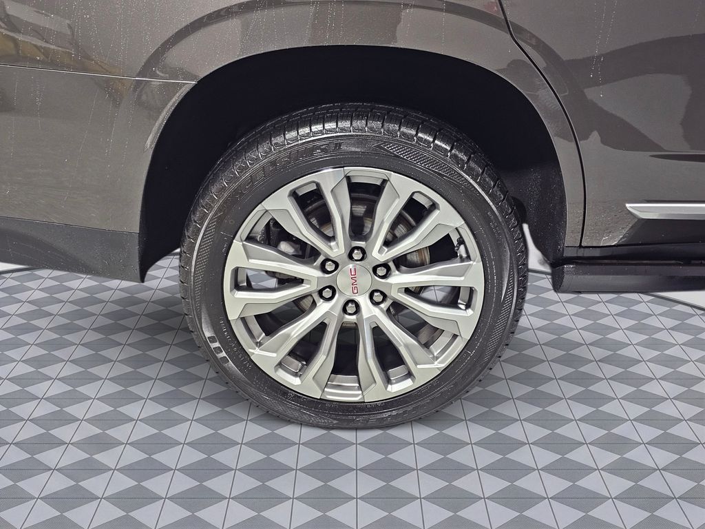 Used 2021  GMC Denali image 12