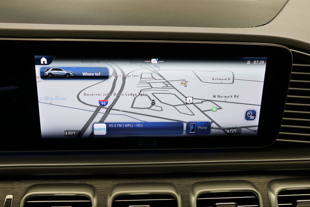 Thumbnail: 2026 Mercedes-Benz GLE - 25