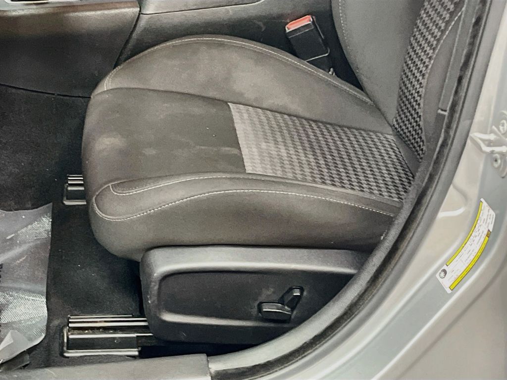 Used 2023 Triple Nickel Clearcoat Dodge R/T image 18