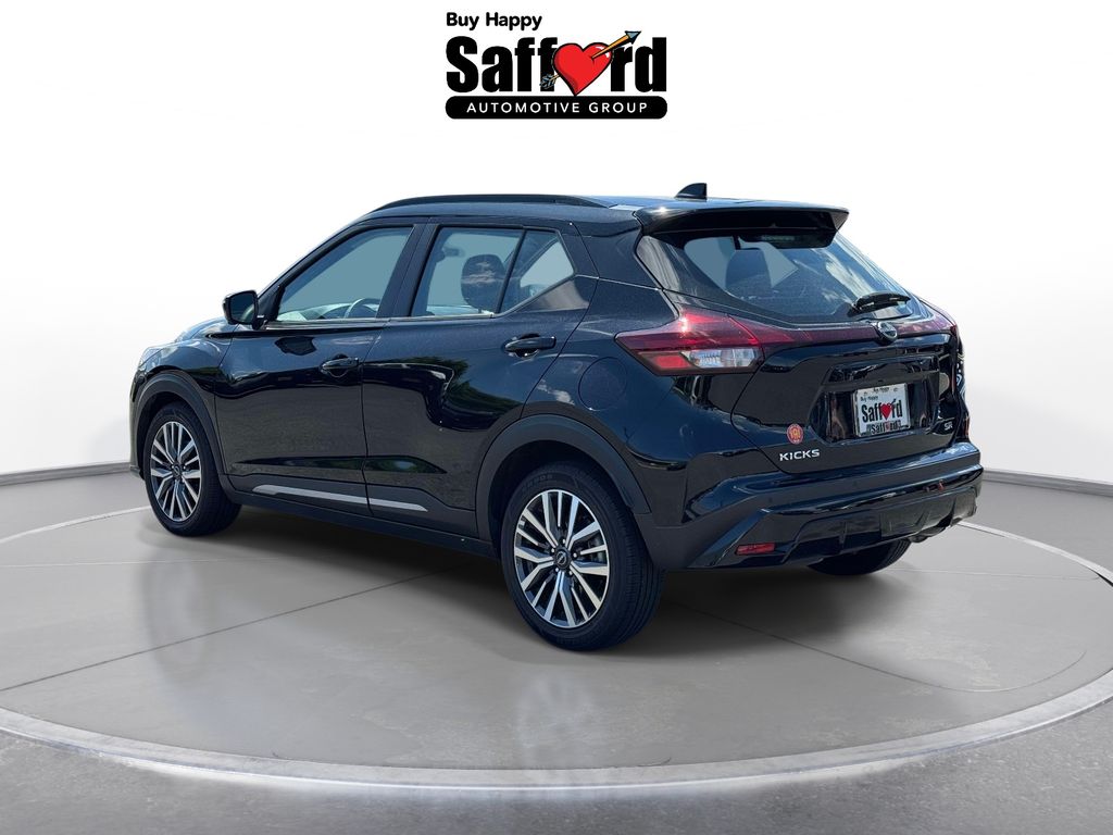 Used 2024 Black Nissan SR image 5
