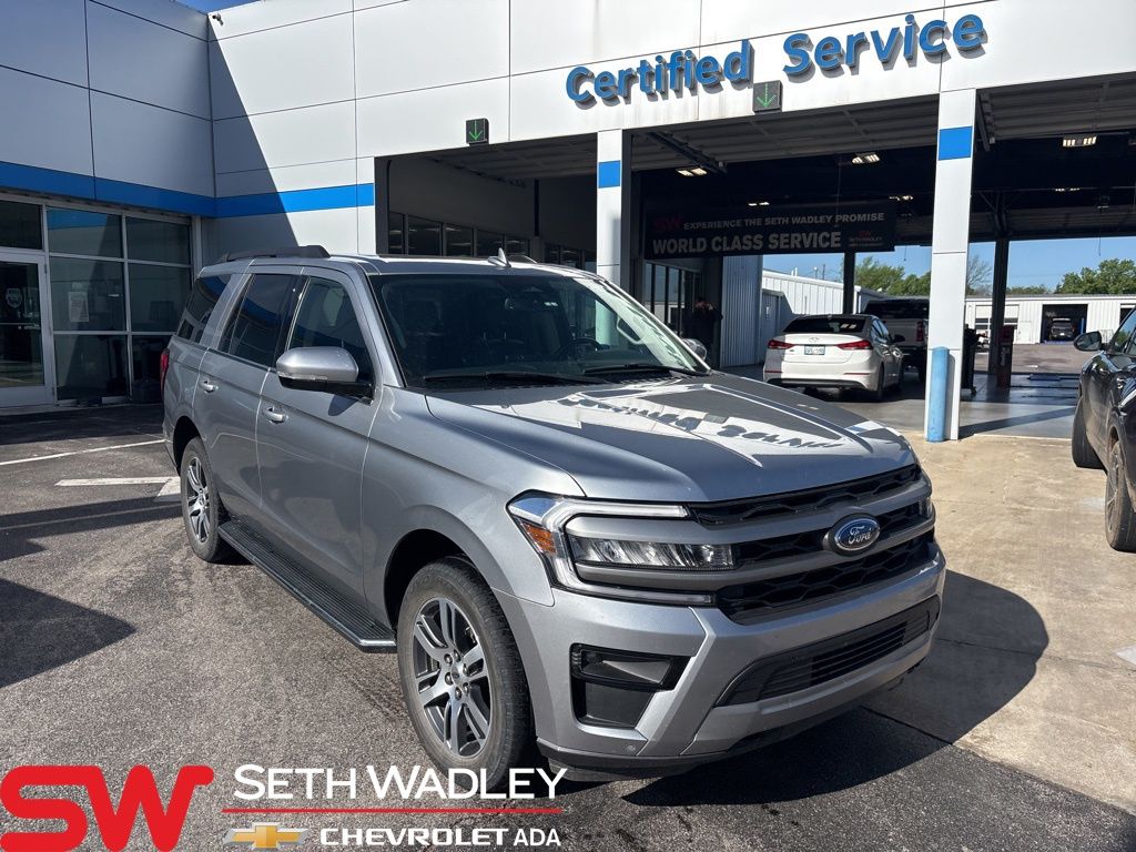 2023 Ford Expedition XLT 