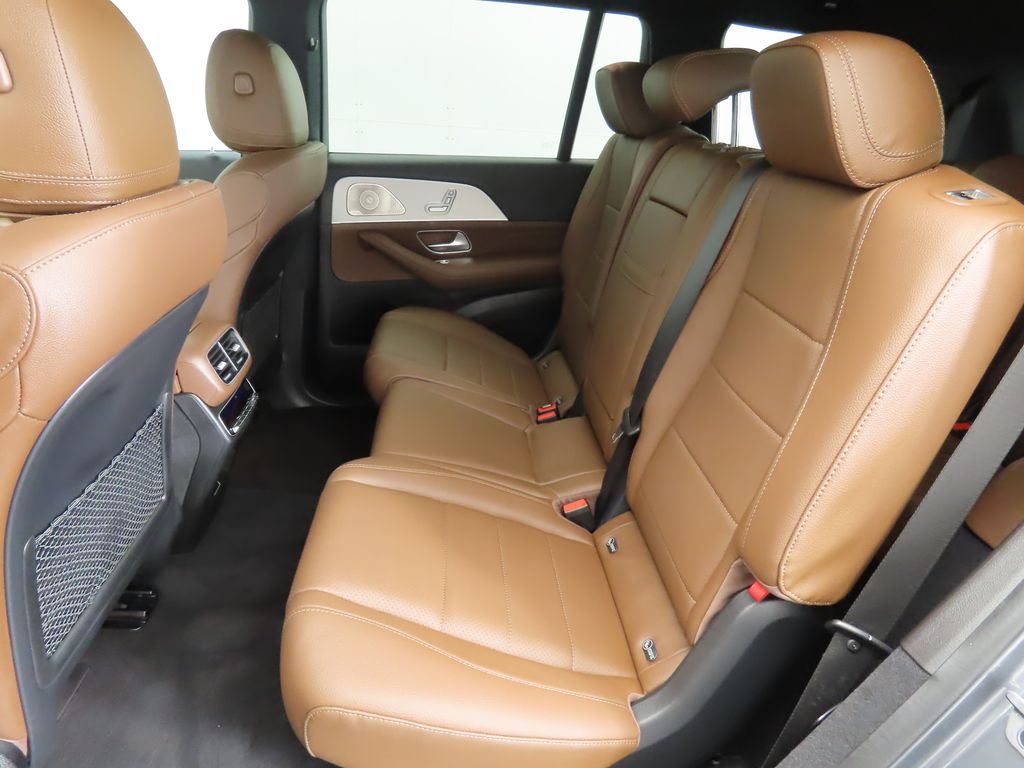 2024 Mercedes-Benz GLS 450 4MATIC 21