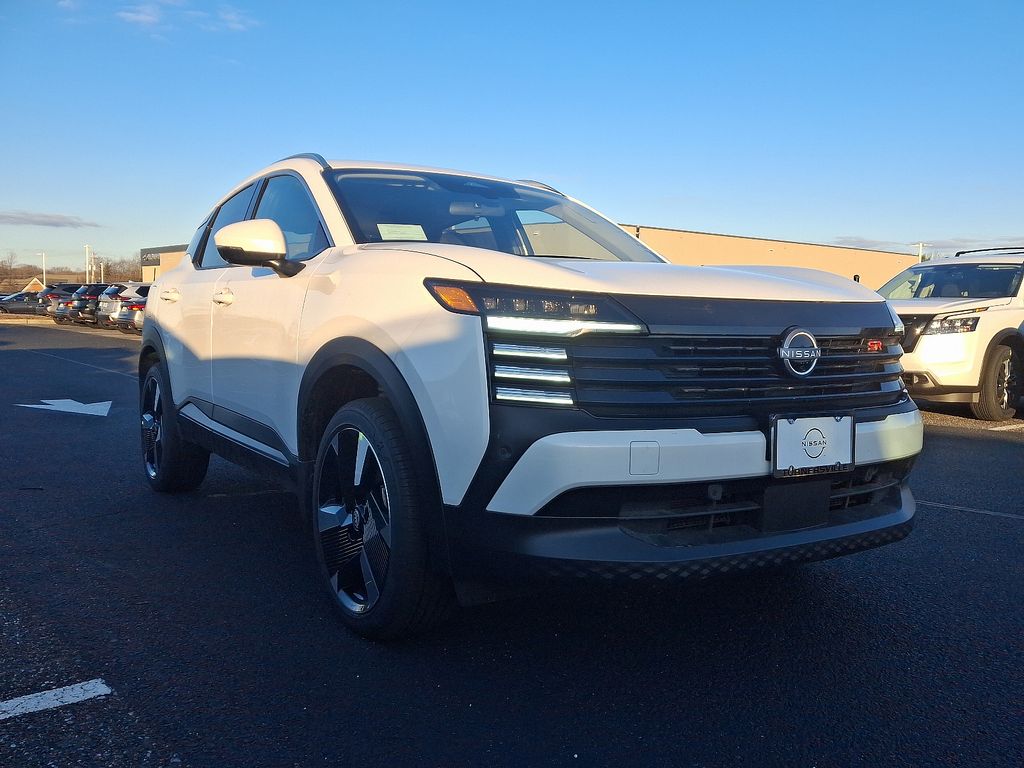 2025 Nissan Kicks SR 2
