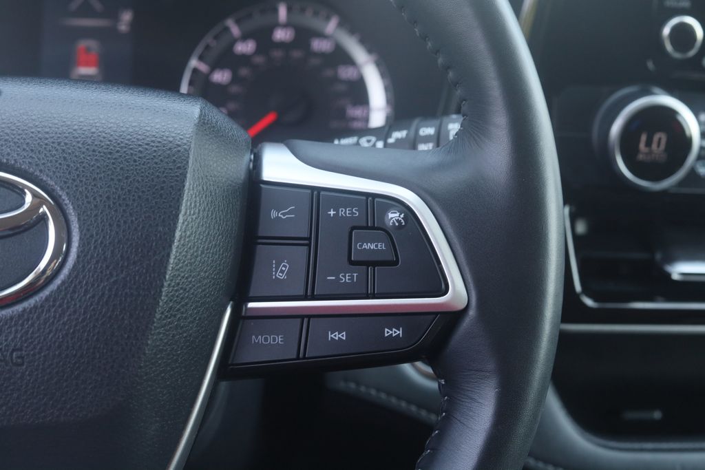 Used 2022 Toyota Highlander SUV