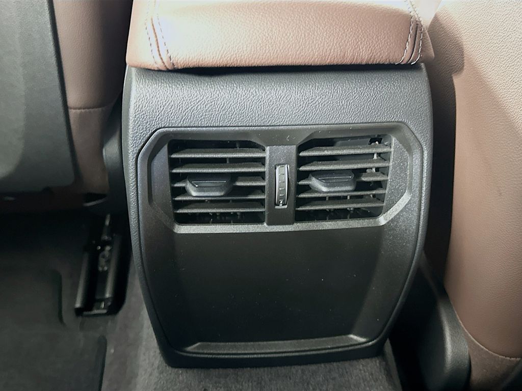 Thumbnail: 2026 BMW 4 Series - 18