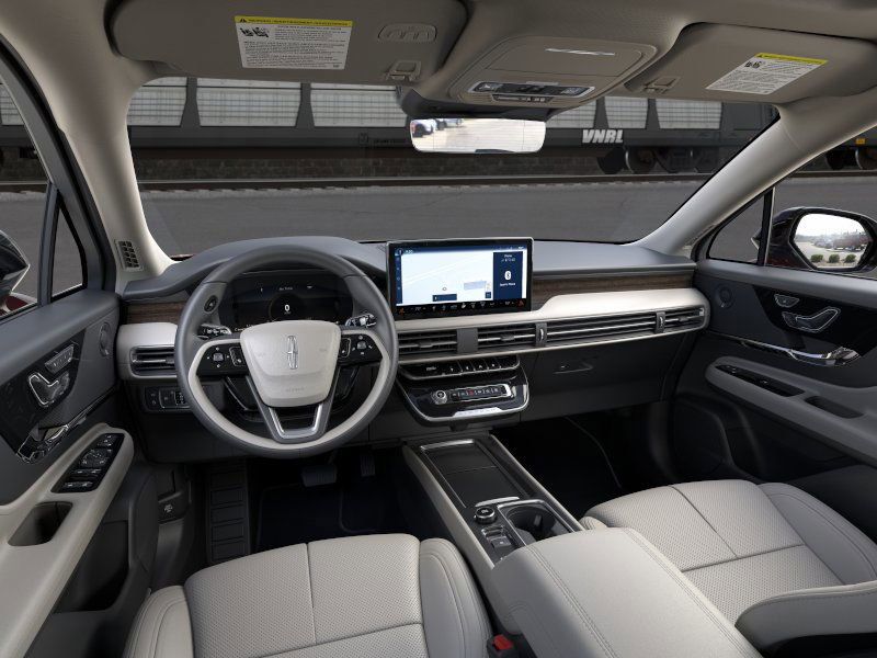 Thumbnail: 2026 Lincoln Corsair - 9