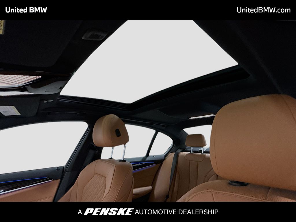 Thumbnail: 2023 BMW 5 Series - 12