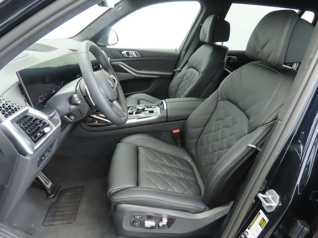 Thumbnail: 2026 BMW X7 - 19