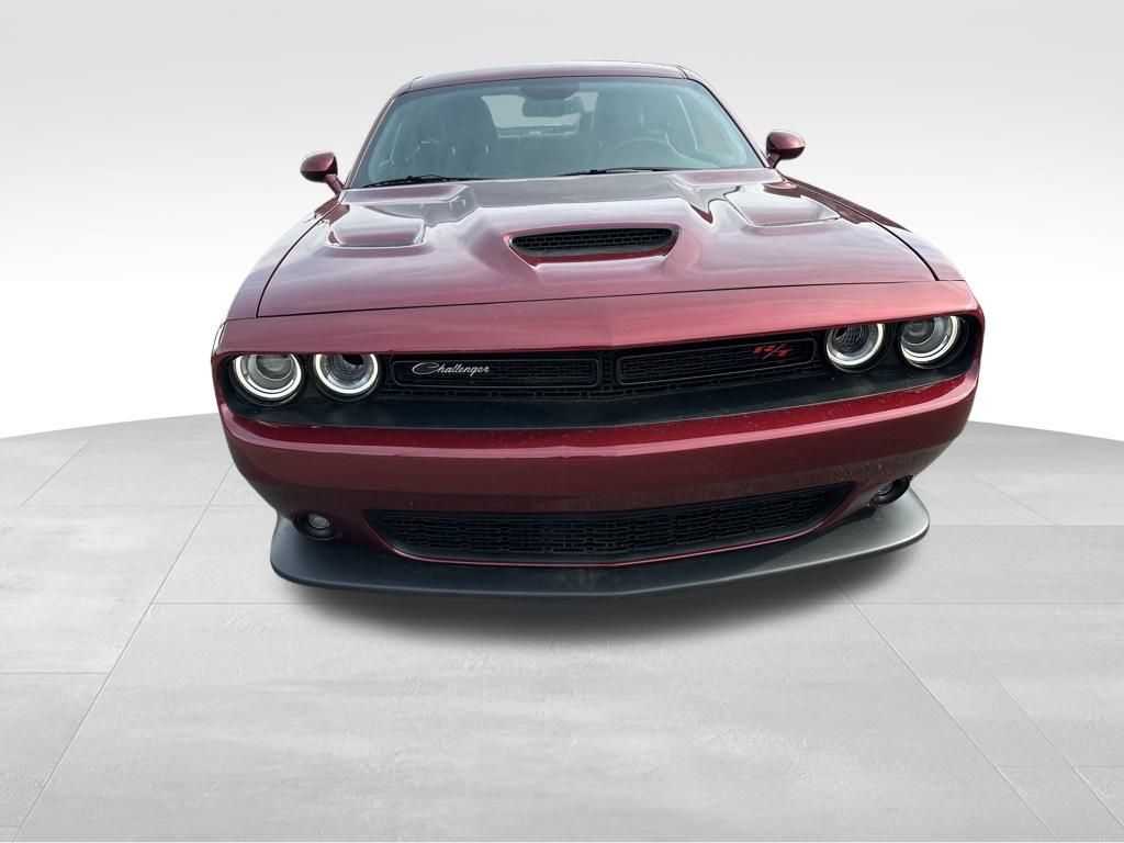 2023 Octane Red Pearlcoat Dodge Challenger R/T Scat Pack RWD Coupe