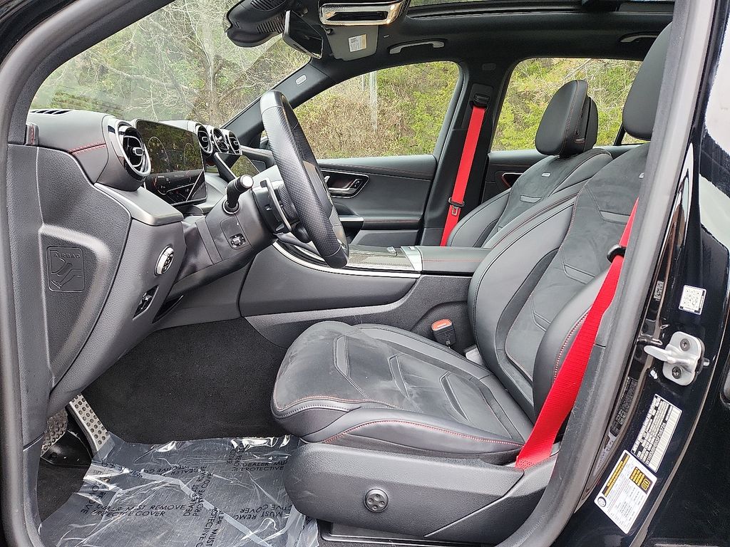 Thumbnail: 2025 Mercedes-Benz GLC - 13