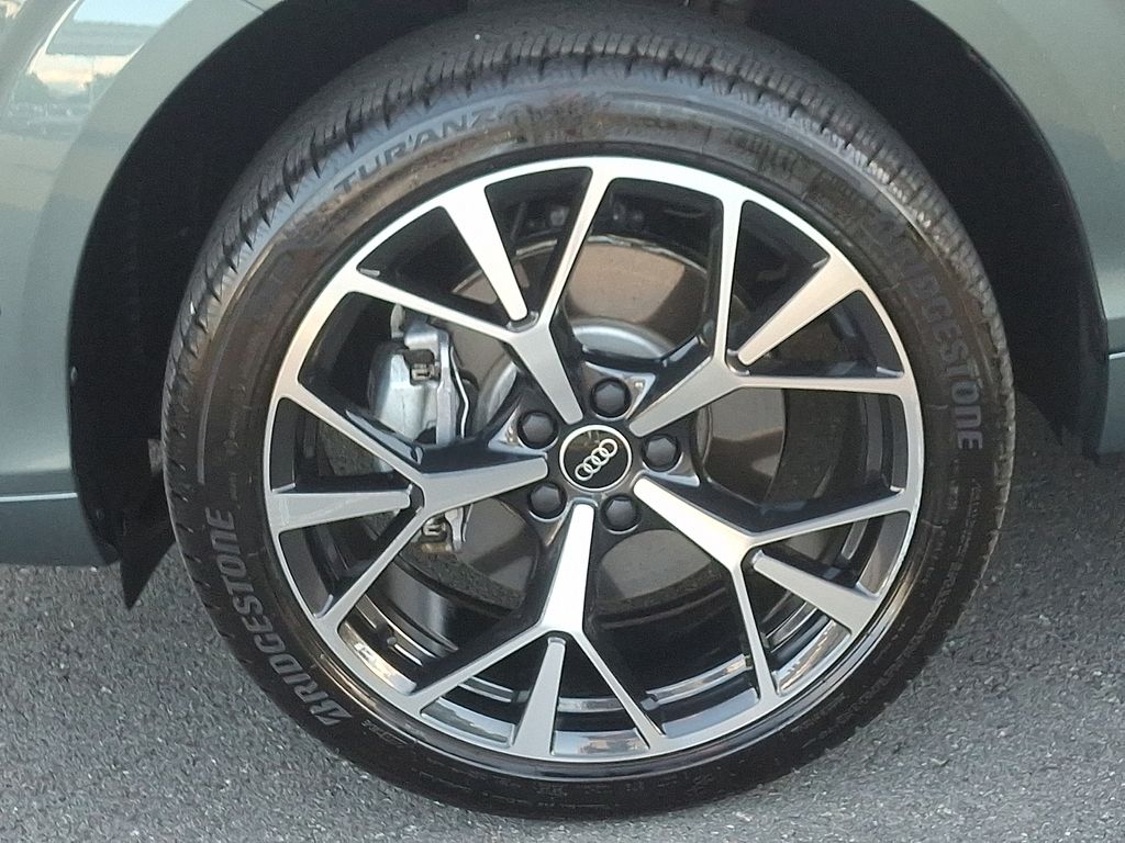 Thumbnail: 2026 Audi Q3 - 8
