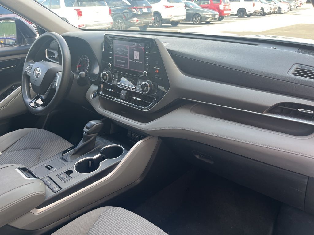Thumbnail: 2020 Toyota Highlander - 27
