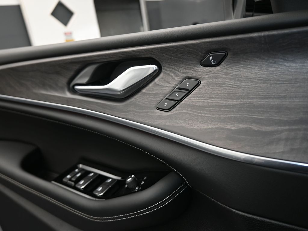 Used 2024 Silver Zynith Jeep Overland image 14