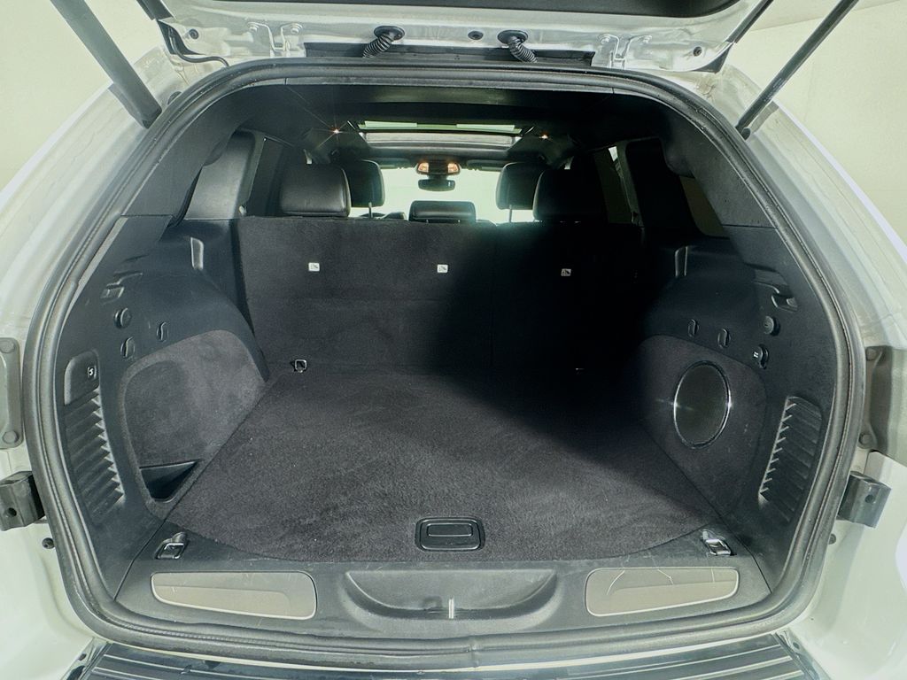 Used Car 2020 Jeep Grand Cherokee  Overland For Sale Under $25,000 In Austin, Texas