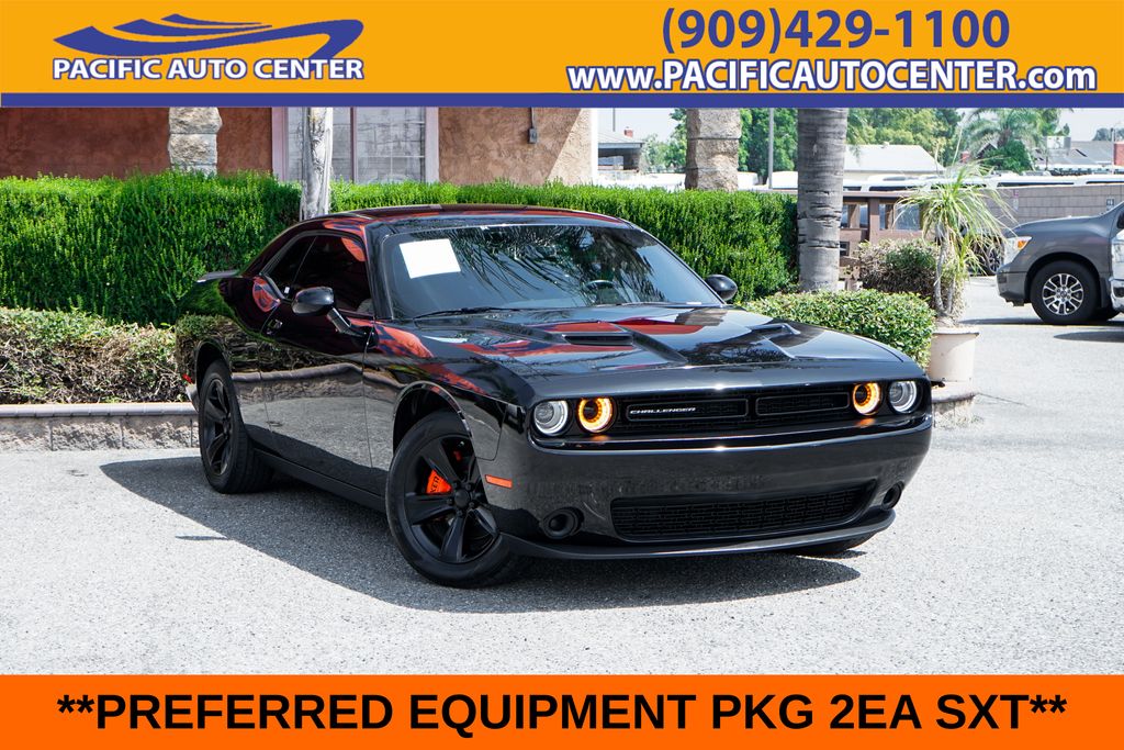 Pitch Black Clearcoat 2023 Dodge Challenger Coupe Rear-Wheel Drive 8-Speed Automatic