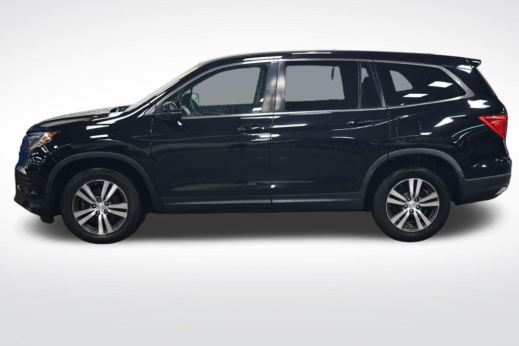 Thumbnail: 2017 Honda Pilot - 4
