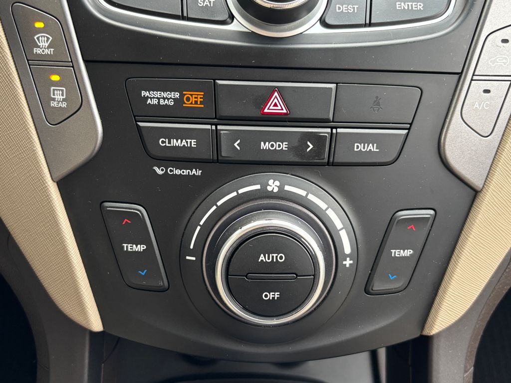 Thumbnail: 2014 Hyundai Santa Fe - 17