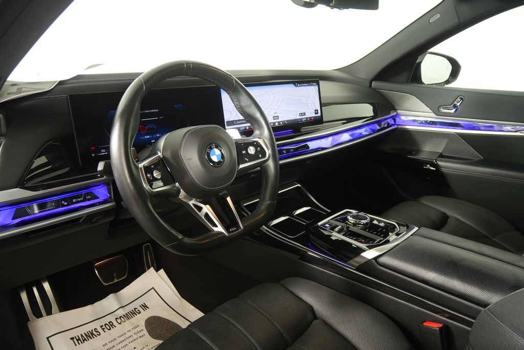 Thumbnail: 2024 BMW 7 Series - 13