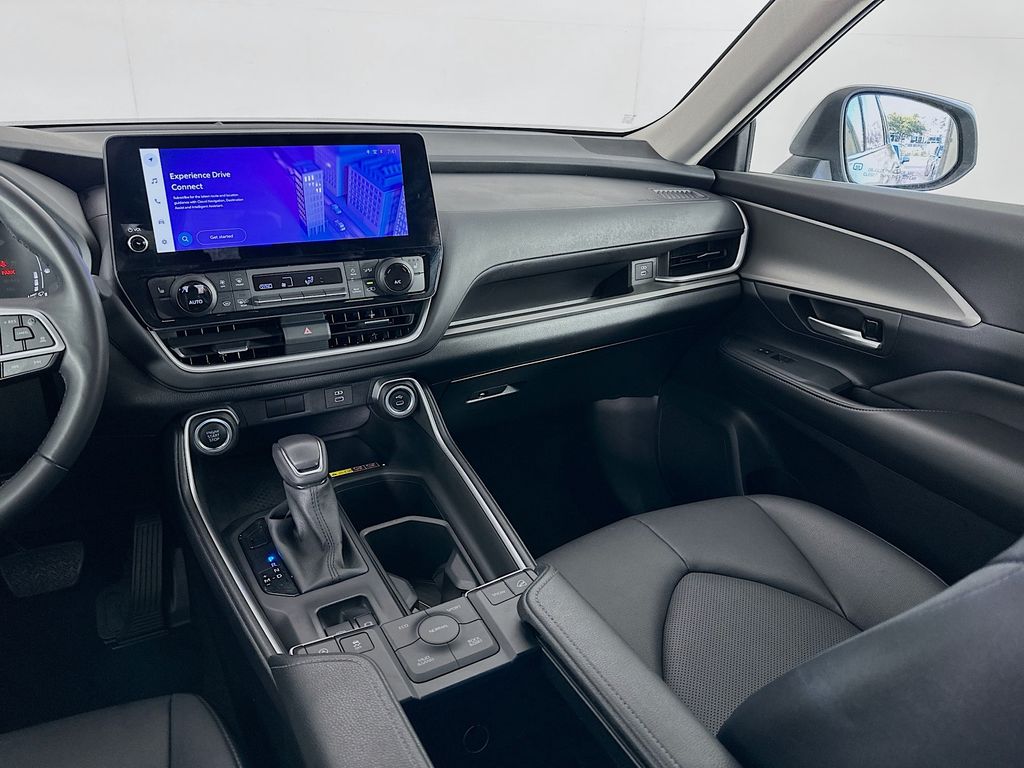 Thumbnail: 2025 Toyota Grand Highlander - 23