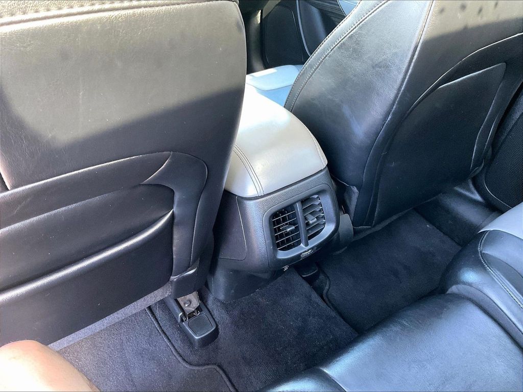 2014 Jeep Cherokee — photo 28